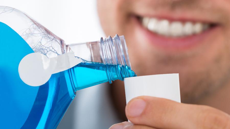 enxaguante bucal saude bucal - O uso de enxaguante bucal é seguro?