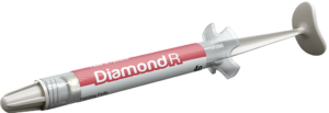Seringa Diamond R - Reabilitação de Canino Fraturado Por Meio de Implante Imediato e Fluxo Restaurativo Digital