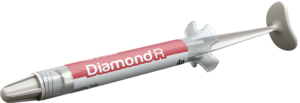 Seringa Diamond R - Rehabilitación de Canino Roto a través de Implante Inmediato y Flujo Restaurativo Digital